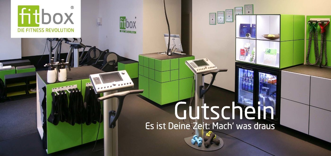 fitbox Gutschein vor dem Trainingsbereich